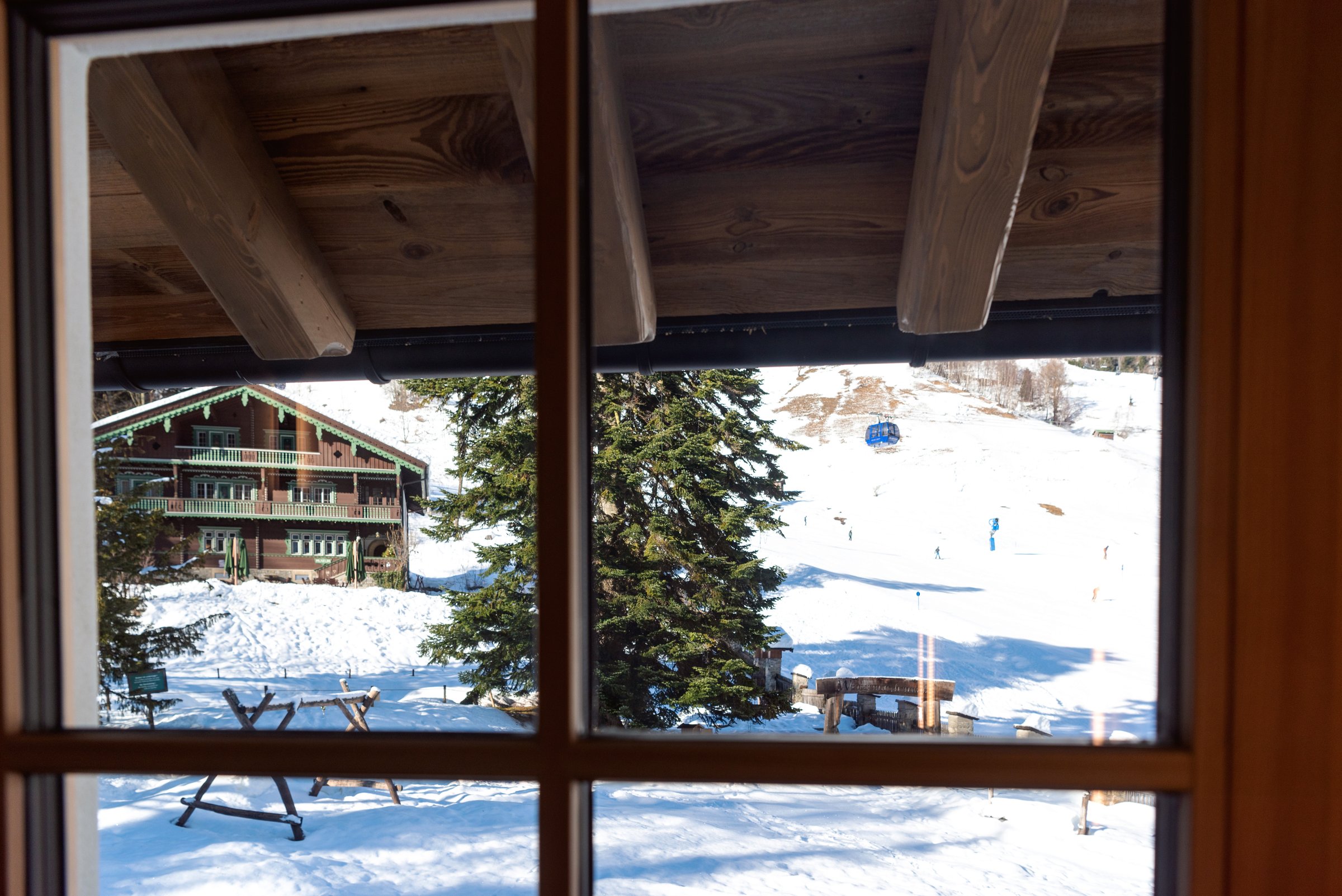 Gallery — luxury ski-in/ski-out chalet in St. Anton am Arlberg — 11
