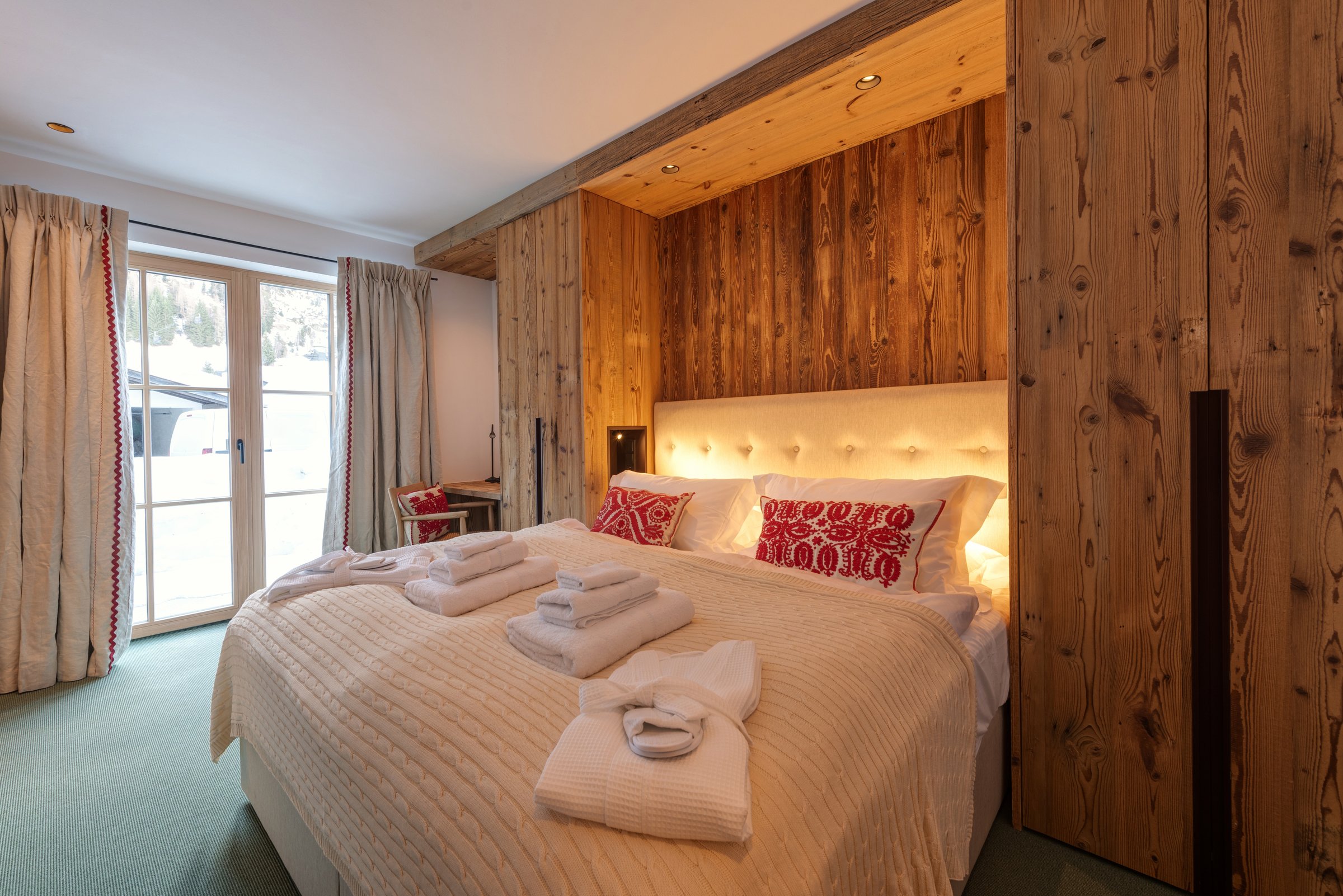 Inside Marmotta Culm — luxury ski-in/ski-out chalet in St. Anton am Arlberg — 8