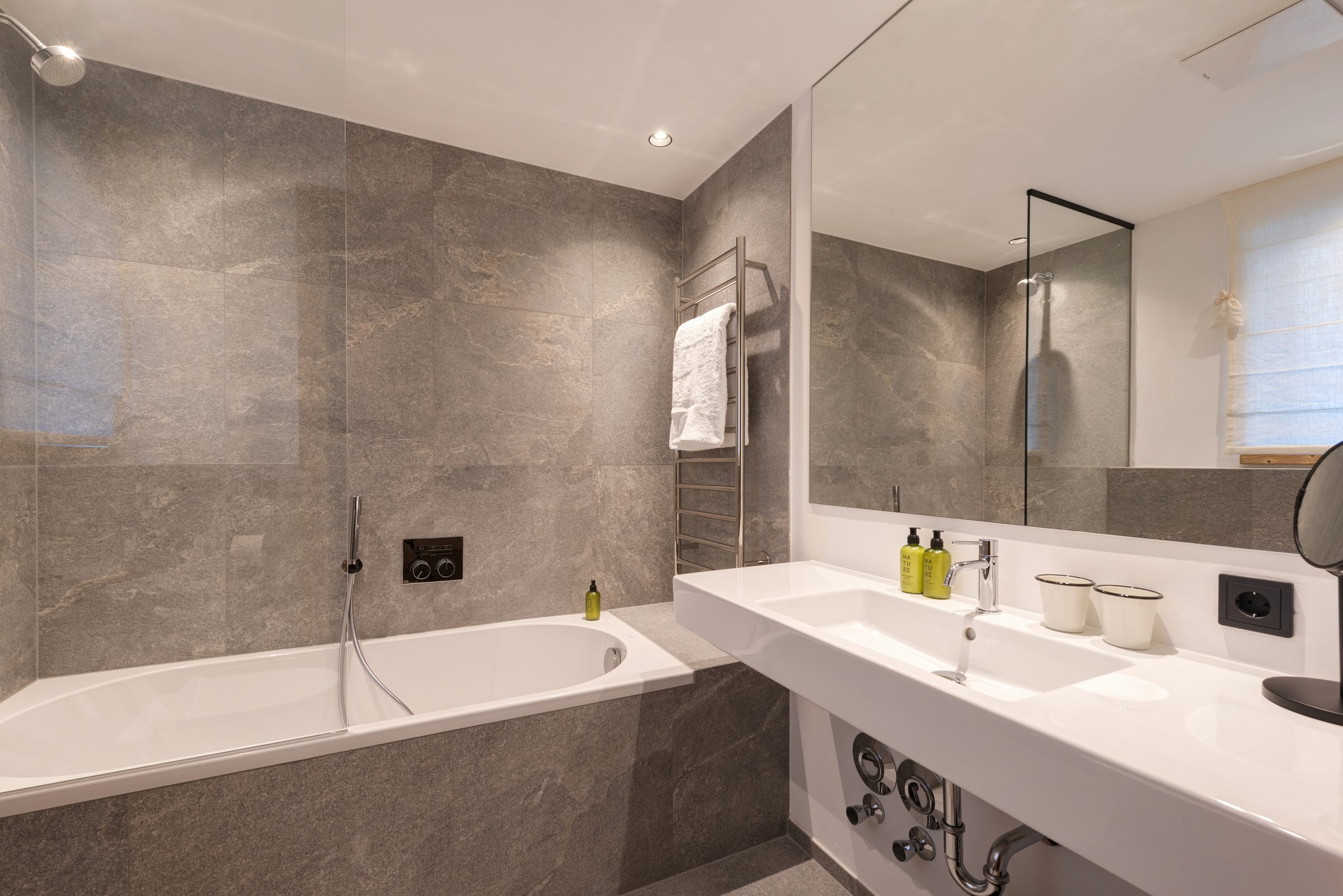 Gallery — luxury ski-in/ski-out chalet in St. Anton am Arlberg — 14