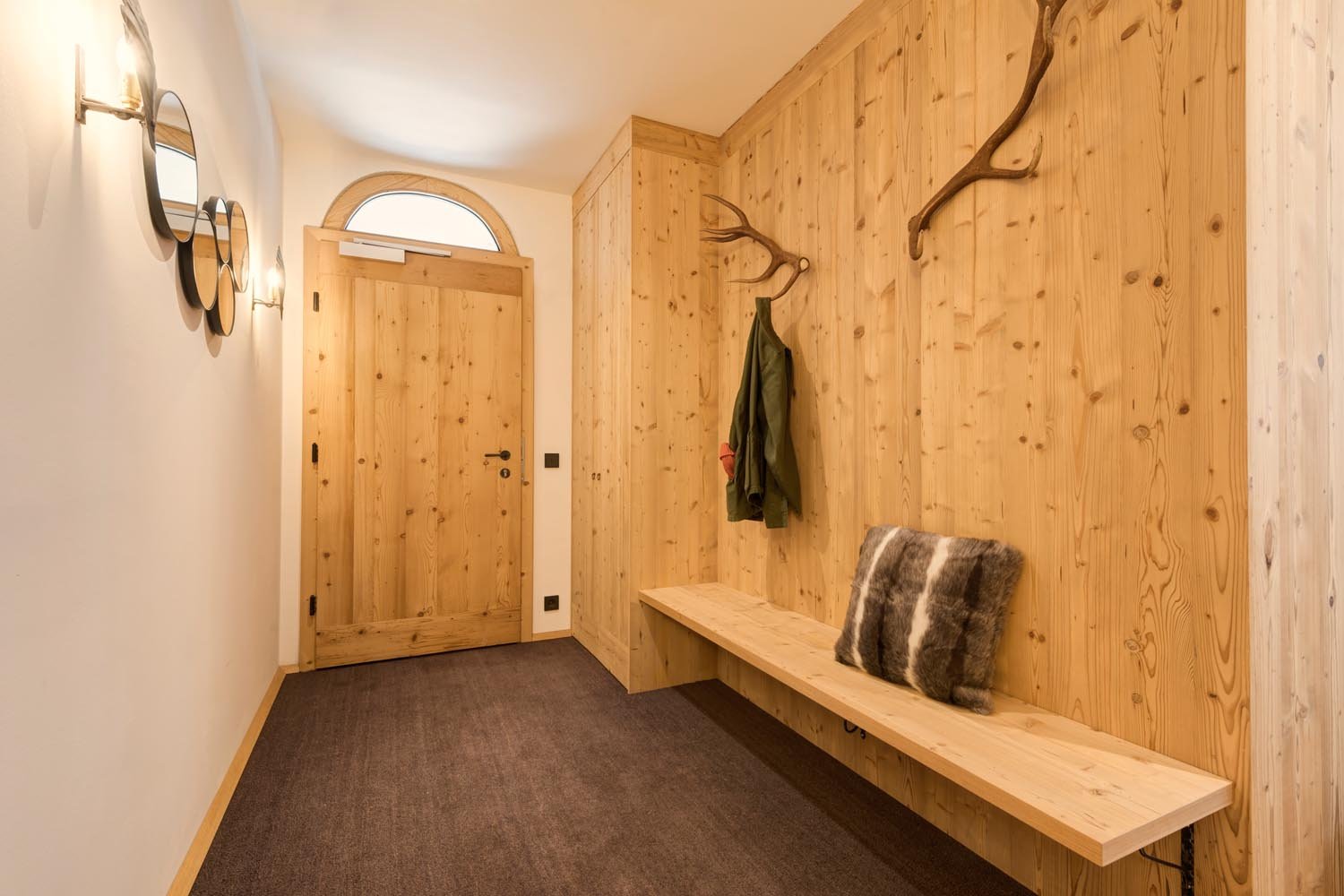 Inside Marmotta Neve — luxury ski-in/ski-out chalet in St. Anton am Arlberg — 16
