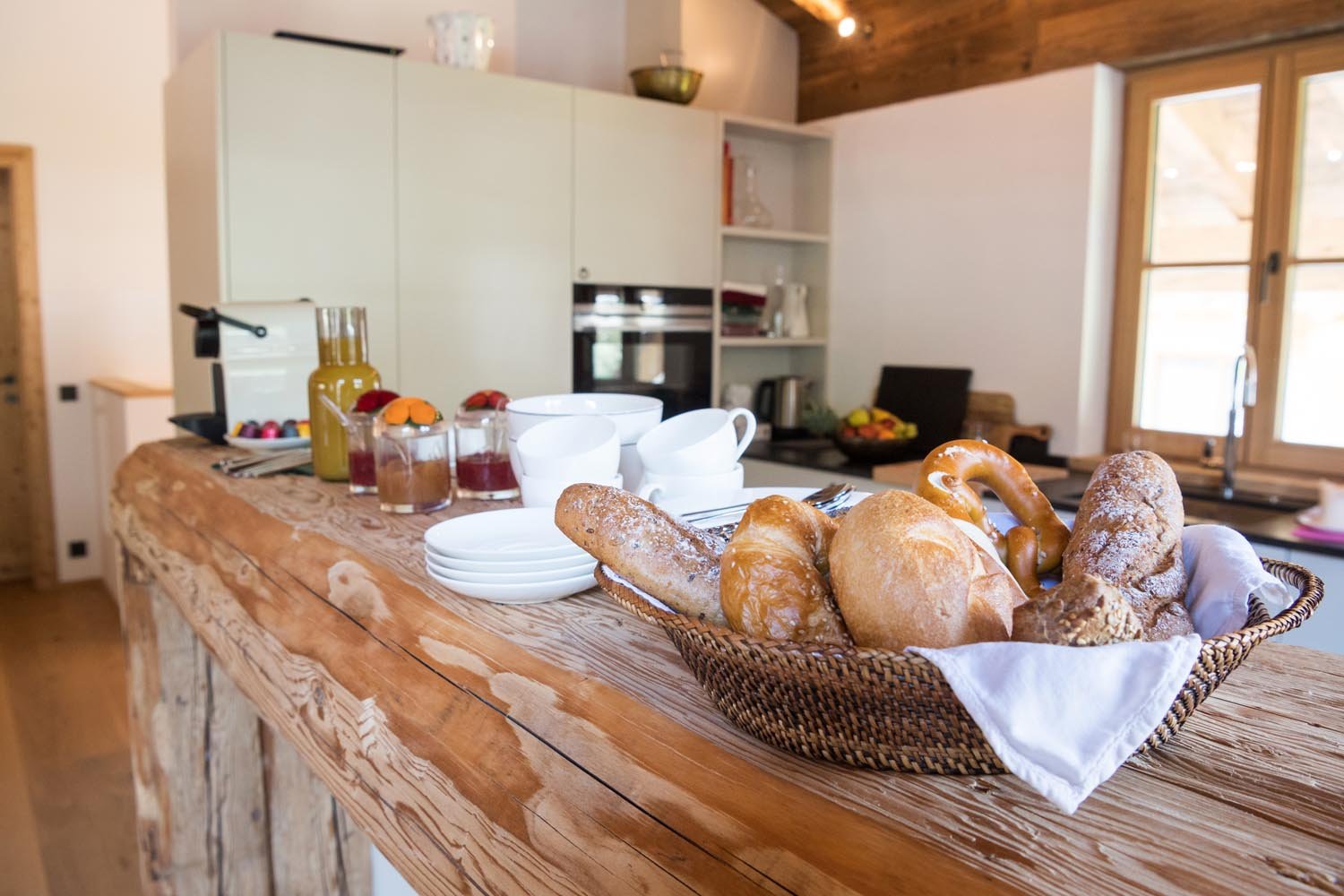 Gallery — luxury ski-in/ski-out chalet in St. Anton am Arlberg — 8