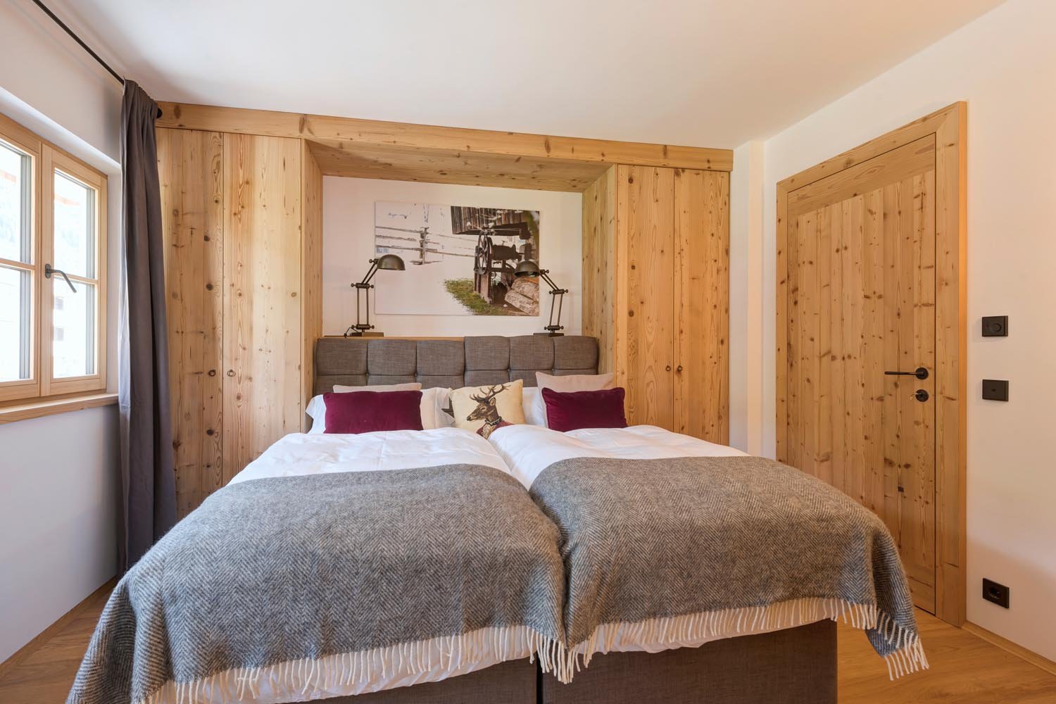 Gallery — luxury ski-in/ski-out chalet in St. Anton am Arlberg — 6