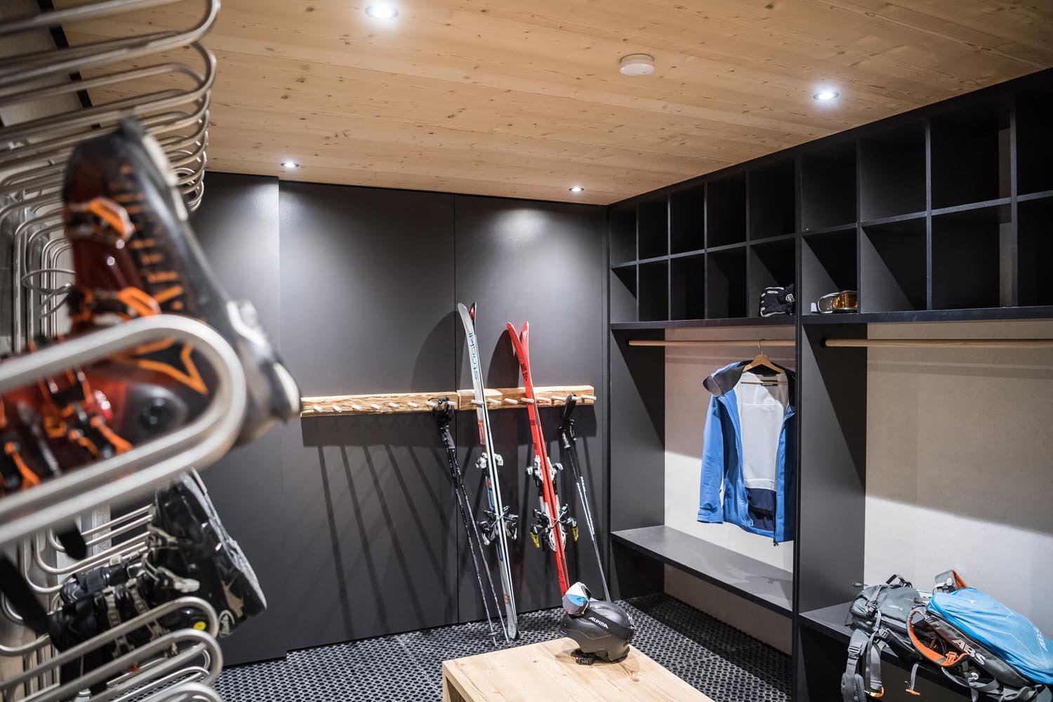 Gallery — luxury ski-in/ski-out chalet in St. Anton am Arlberg — 7