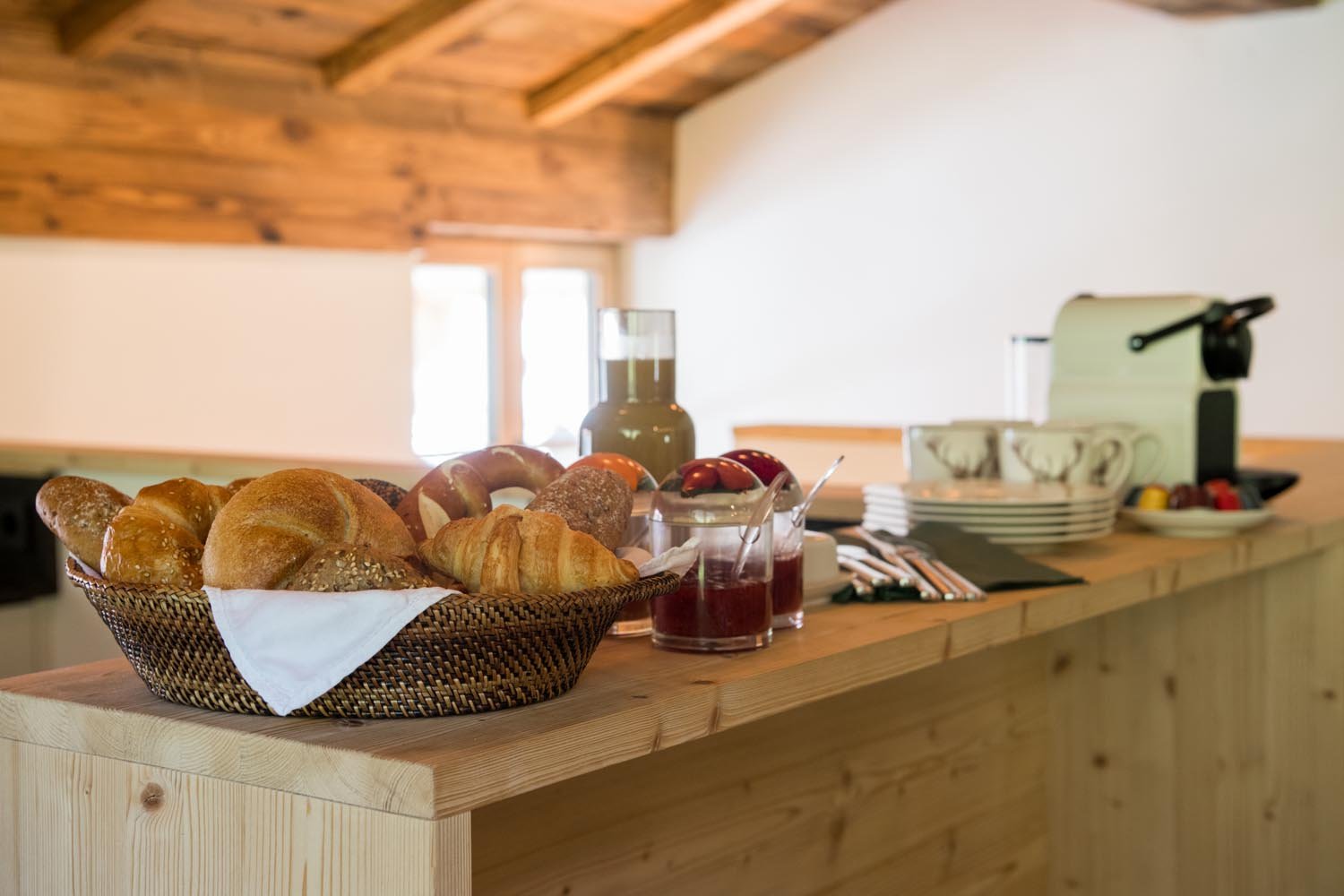 Gallery — luxury ski-in/ski-out chalet in St. Anton am Arlberg — 16